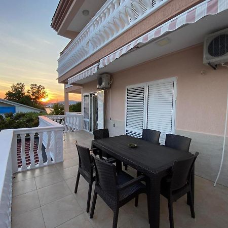 Curani House Apartment Улцин Екстериор снимка