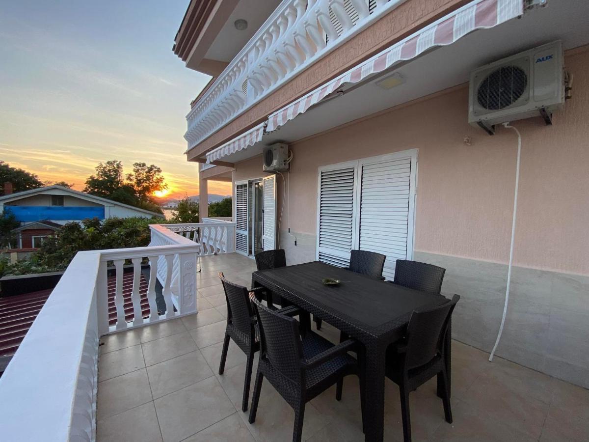 Curani House Apartment Улцин Екстериор снимка