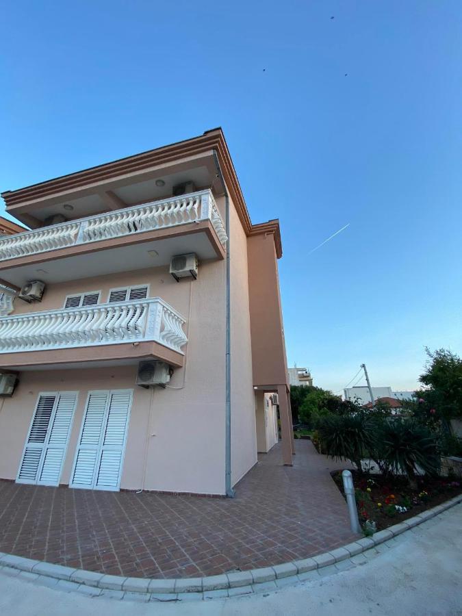 Curani House Apartment Улцин Екстериор снимка