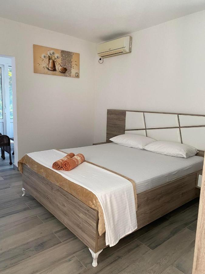 Curani House Apartment Улцин Екстериор снимка