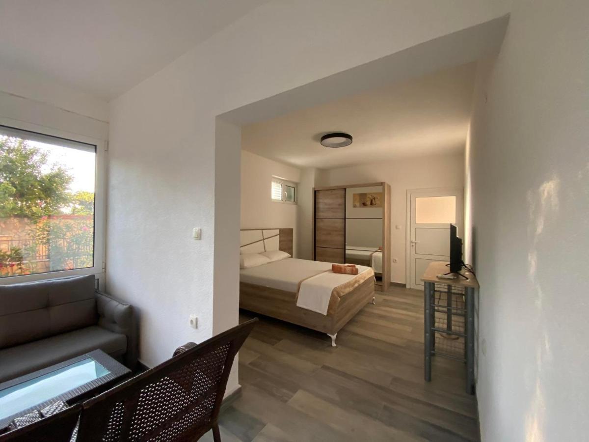 Curani House Apartment Улцин Екстериор снимка