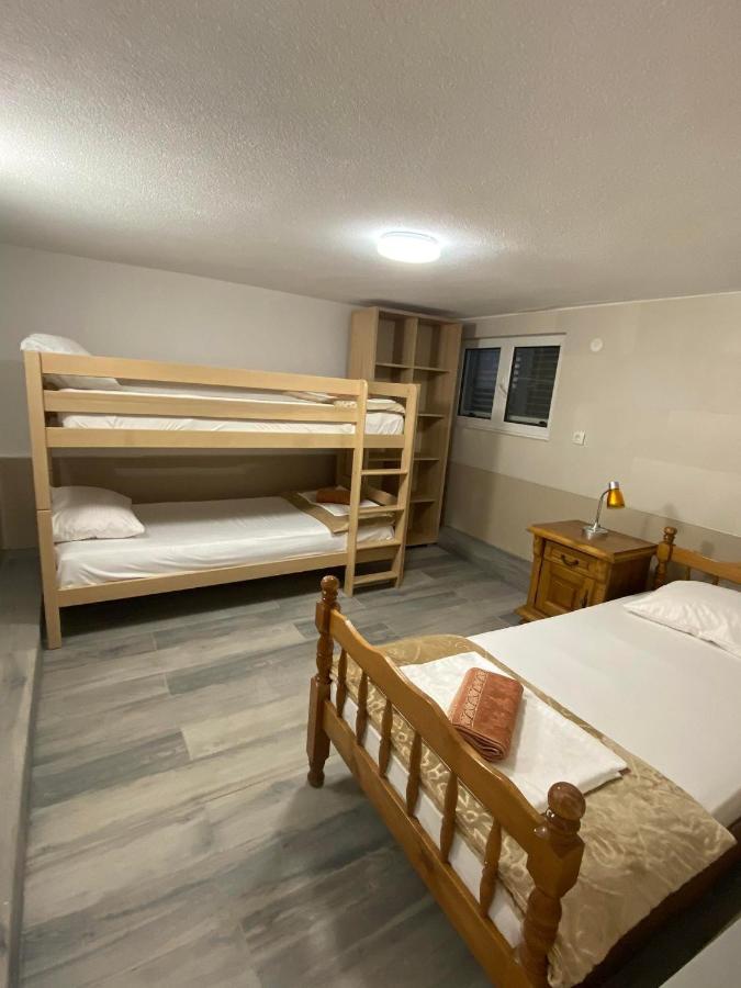 Curani House Apartment Улцин Екстериор снимка