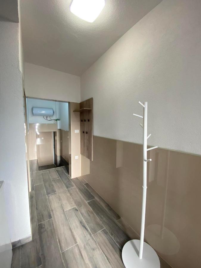 Curani House Apartment Улцин Екстериор снимка