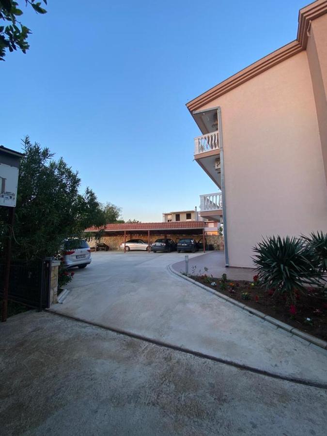 Curani House Apartment Улцин Екстериор снимка